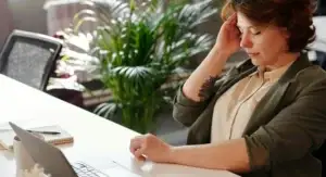 Lees meer over het artikel Long-COVID zorgt nog steeds voor veel uitval op de werkvloer en persoonlijk leed